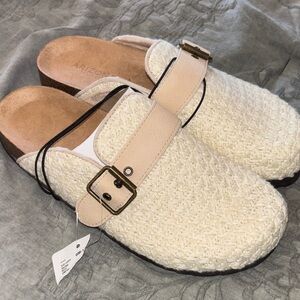 Arizona Jean Company Soft Cream Knit Slide Clogs with Buckle